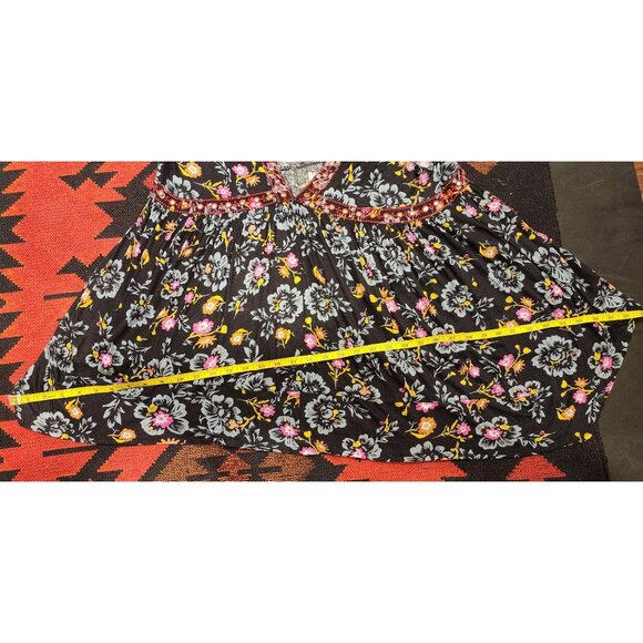 NEW Free People Floral Boho Top With V-Neck & Embroidered Details - Picture 12 of 13